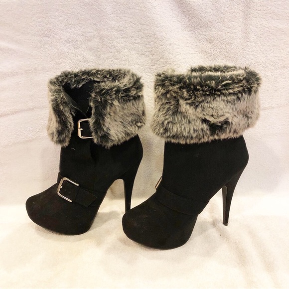 Shoes - Black heeled boots